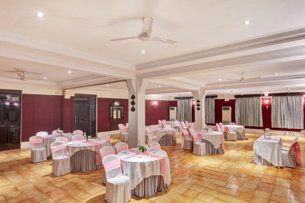 Club Mahindra Acacia Palms Hotel Colva Exterior photo