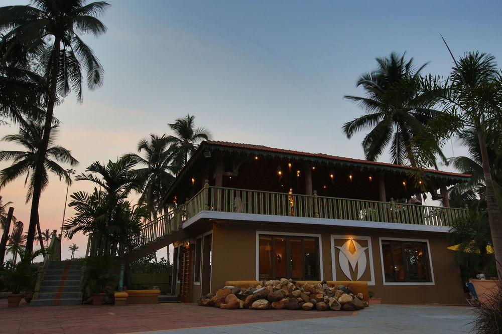 Club Mahindra Acacia Palms Hotel Colva Exterior photo