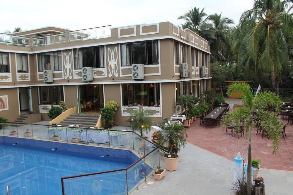 Club Mahindra Acacia Palms Hotel Colva Exterior photo